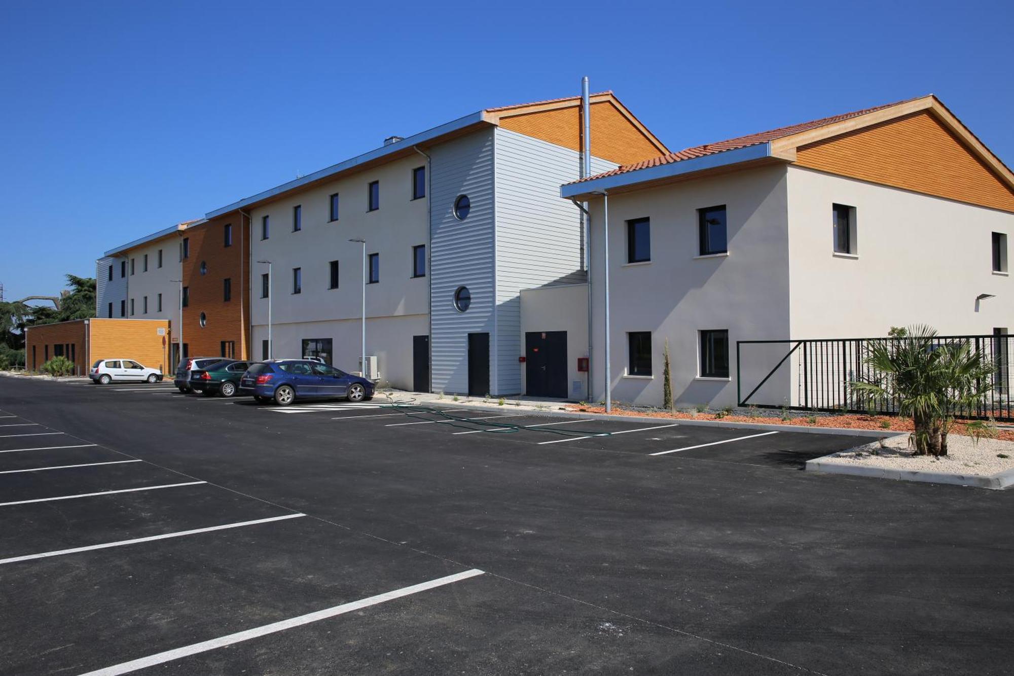 Ibis Styles Sur Lot Hotel 3*