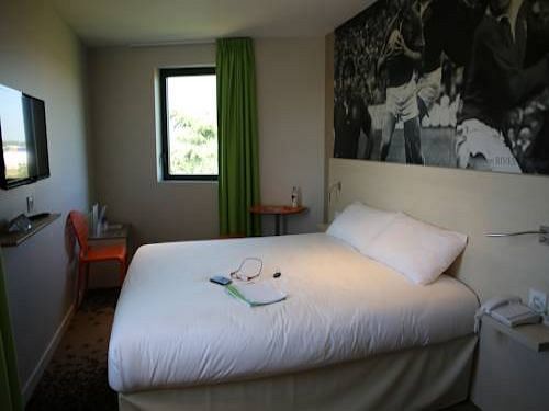 Ibis Styles Sur Lot