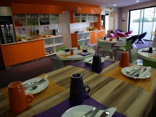 Ibis Styles Sur Lot 3*